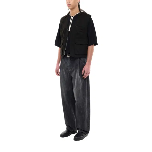 BESLOW DEEP ONE TUCK FADED JEANS