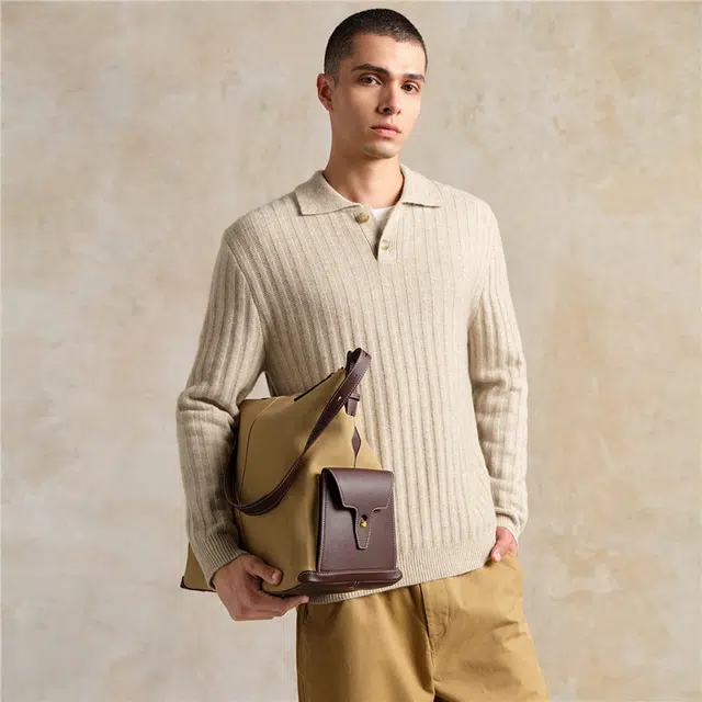 佐丹奴 翻领半开襟坑条混纺毛织针织衫 男款