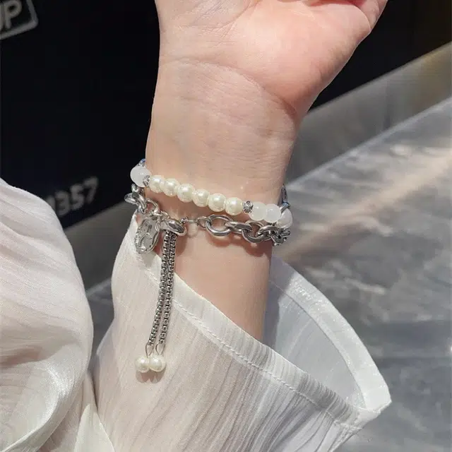 酷巴索 表带 苹果适用 串珠材质 美人鱼水晶珍珠表链简约吊坠男女通用