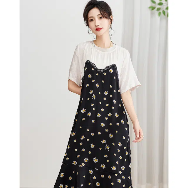 爱依莲 夏 设计感小雏菊印花假两件蕾丝花边拼接裙子短袖连衣裙 女款 白/黑