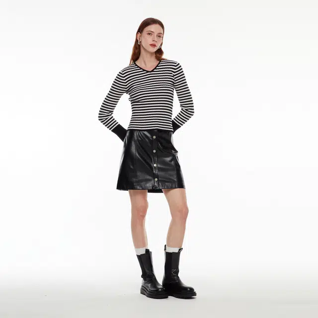 GUESS V