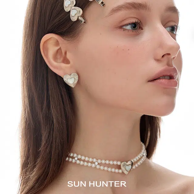 SUN HUNTER