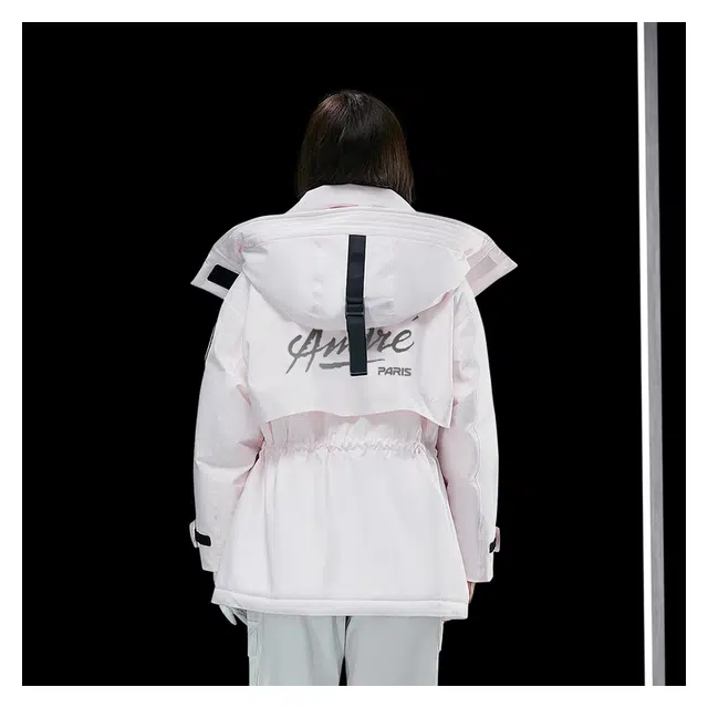 波司登 中长款防风保暖防泼水连帽抽绳收腰羽绒服 女款