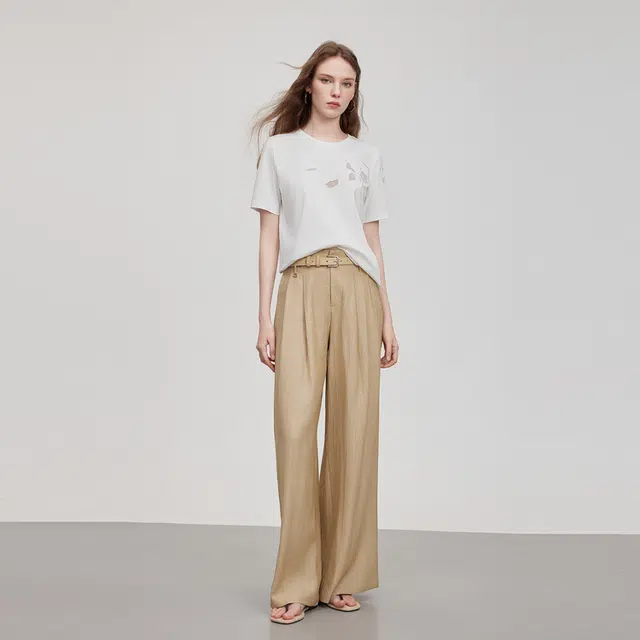 ELLE T