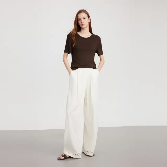 ELLE T