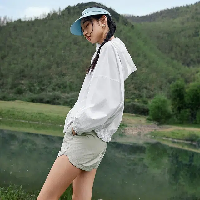 玖姿安娜蔻 时尚舒适百搭连帽气质休闲防晒服 女款
