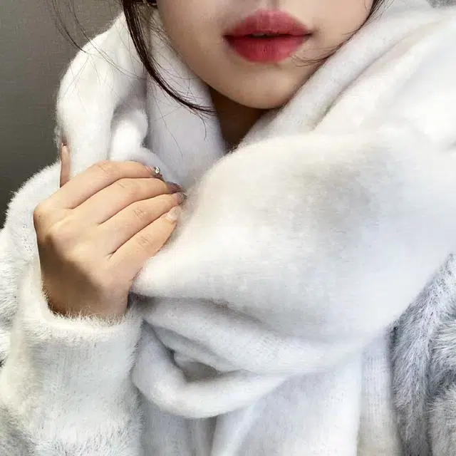 恩僾德 时尚简约流苏高颜值小众防寒保暖 聚酯纤维 绒线围巾 男女同款情侣款