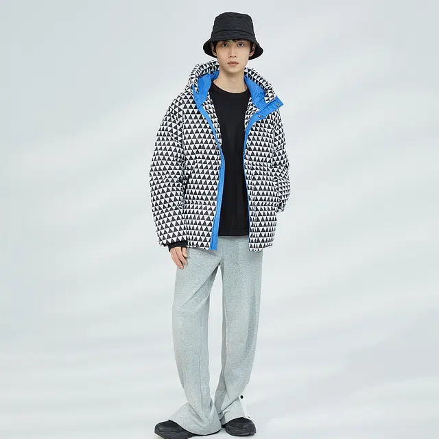 美特斯邦威 几何图案满印连帽保暖加厚长袖羽绒服 男款