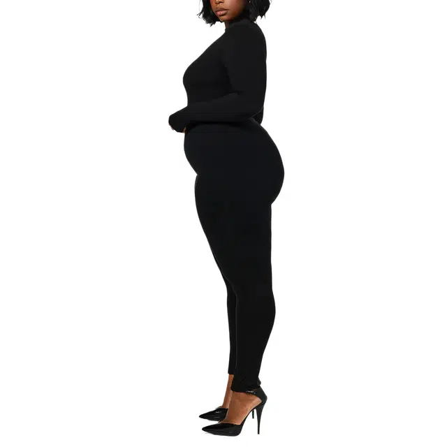 NAKED WARDROBE NW High Waisted Legging Curve NW