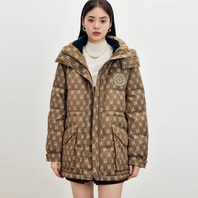 太平鸟 老花纹样派克羽绒服连帽一手长面包服 女款