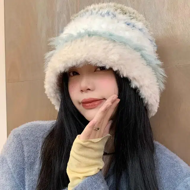 恩僾德 毛绒绒条纹帽子女显脸小针织可爱护耳高颜值小众百搭保暖防寒东北川西穿搭 聚酯纤维 绒线帽 男女同款情侣款