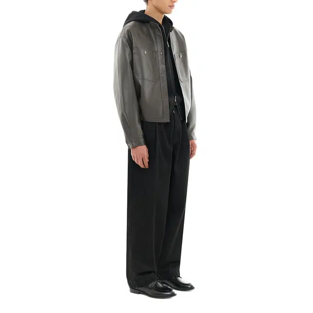 BESLOW ONE TUCK CURVED JEAN