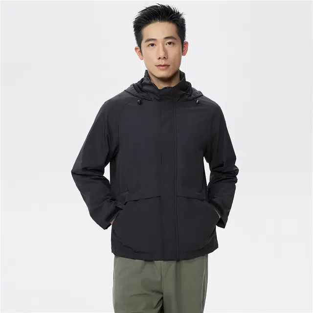 佐丹奴 轻量化防风夹克网里插肩袖连帽外套风衣 男女同款