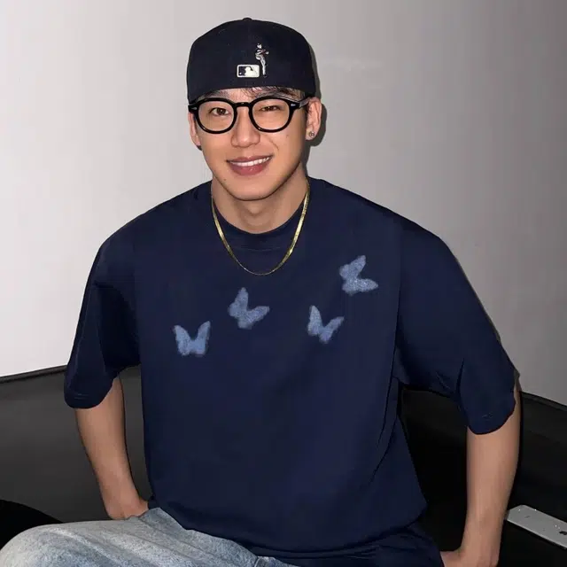 HIPHOPPUNKS T
