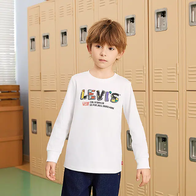 levisT