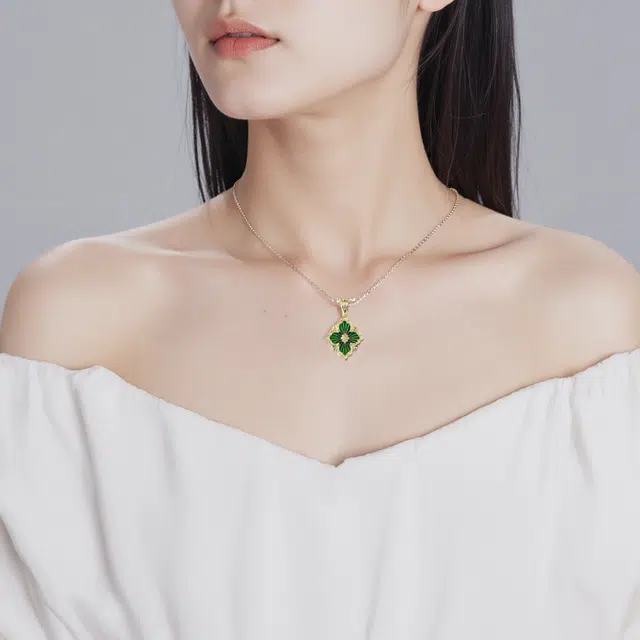 BUCCELLATI Opera Tulle 18K