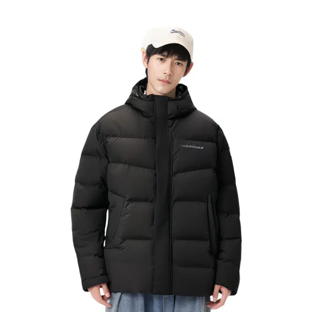 特步 综训系列 舒适休闲纯色简约连帽中长款羽绒服 男款 正黑色