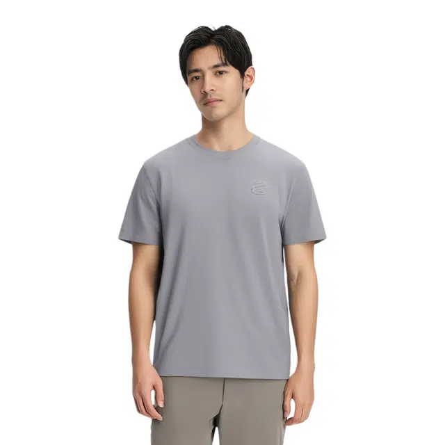 Under Armour T