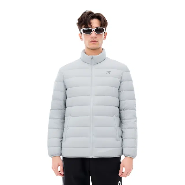 特步 跑步系列 纯色拉链立领舒适透气百搭短款羽绒服 男款 钛银灰