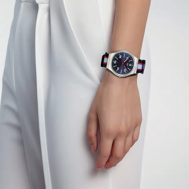 SWATCH ESSENTIALS 30 42*45.6mm