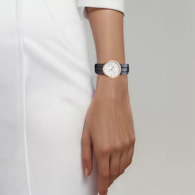CKCalvin Klein 32mm