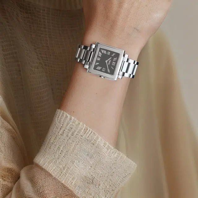 FENDI 34mm 30
