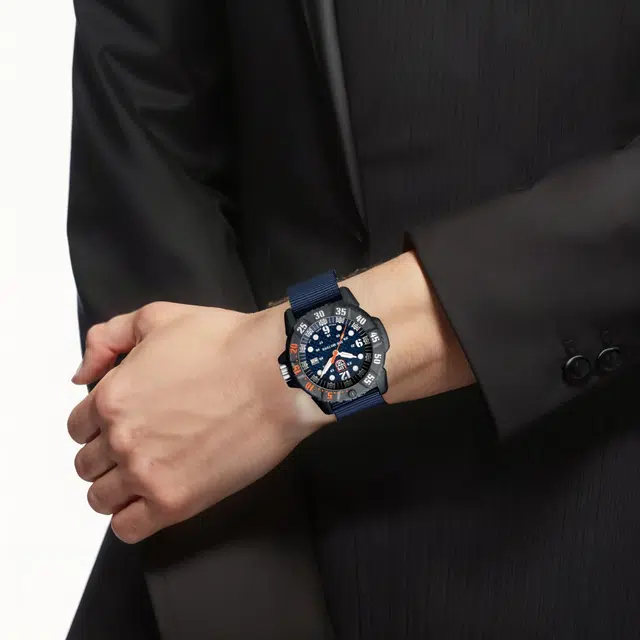 LUMINOX 300 46mm