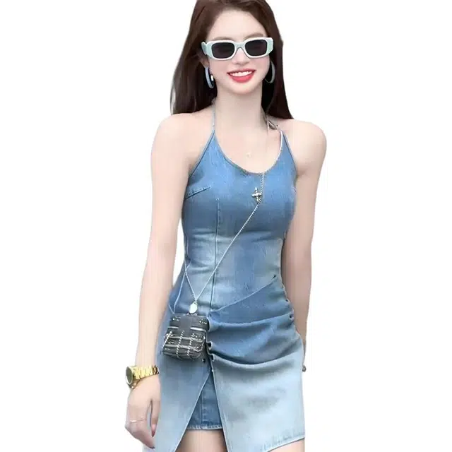 COMMA GIRL 2025