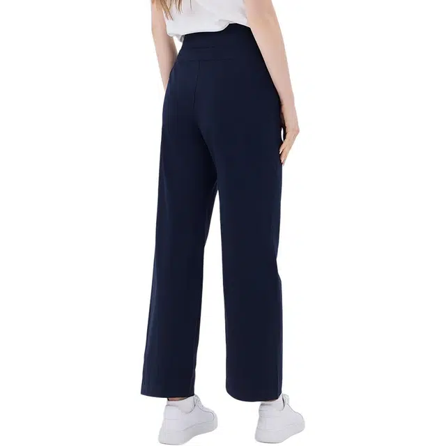 Elle Active