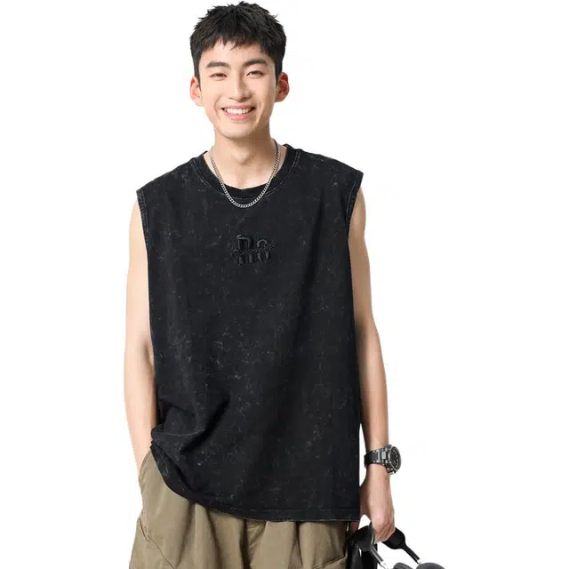 米素力 复古水洗做旧英文圆领背心 男款