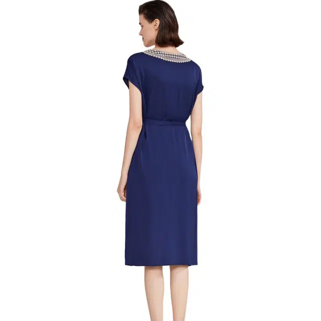 比利斯山羊 法式娃娃领气质通勤重磅桑蚕丝休闲连衣裙 女款