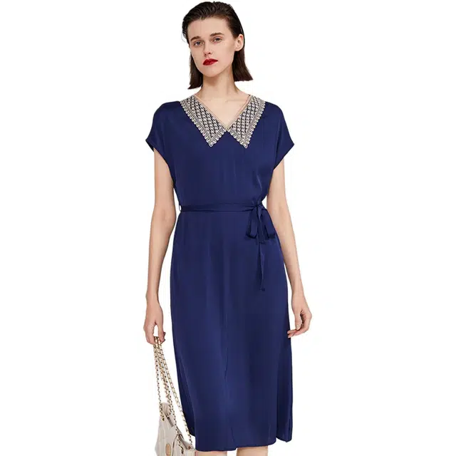 比利斯山羊 法式娃娃领气质通勤重磅桑蚕丝休闲连衣裙 女款