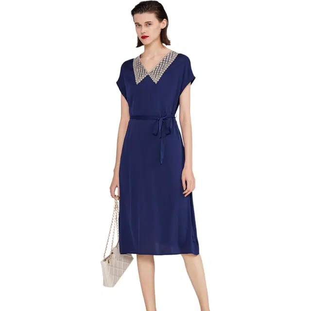 比利斯山羊 法式娃娃领气质通勤重磅桑蚕丝休闲连衣裙 女款