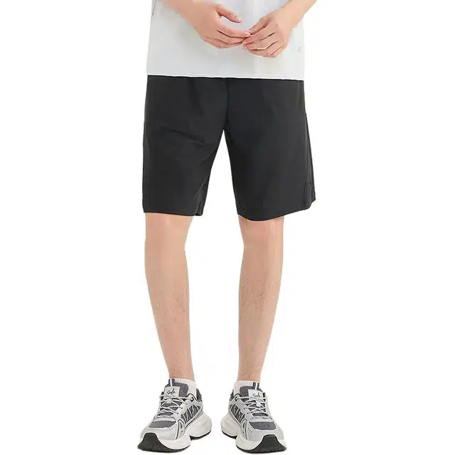 三福 撞色宽松橡筋腰头直筒裤中腰运动短裤 男款