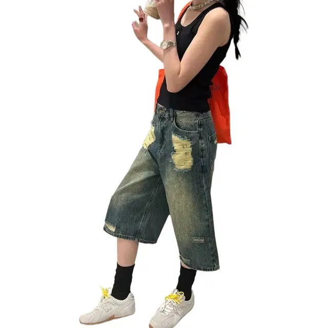 邓大喵 复古破洞阔腿夏季高街高腰宽松休闲直筒牛仔短裤 女款