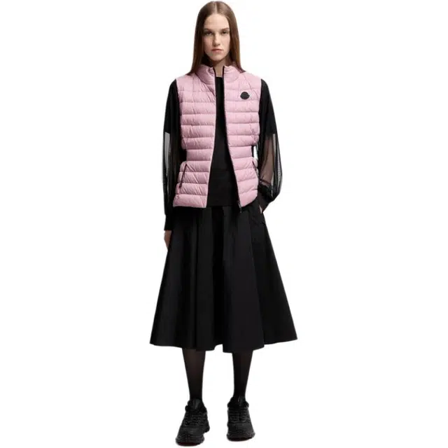 Moncler T
