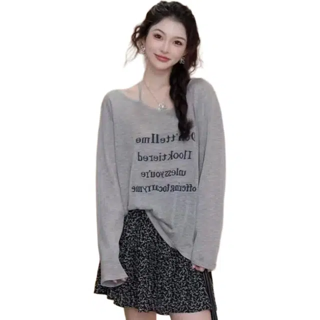 COMMA GIRL T