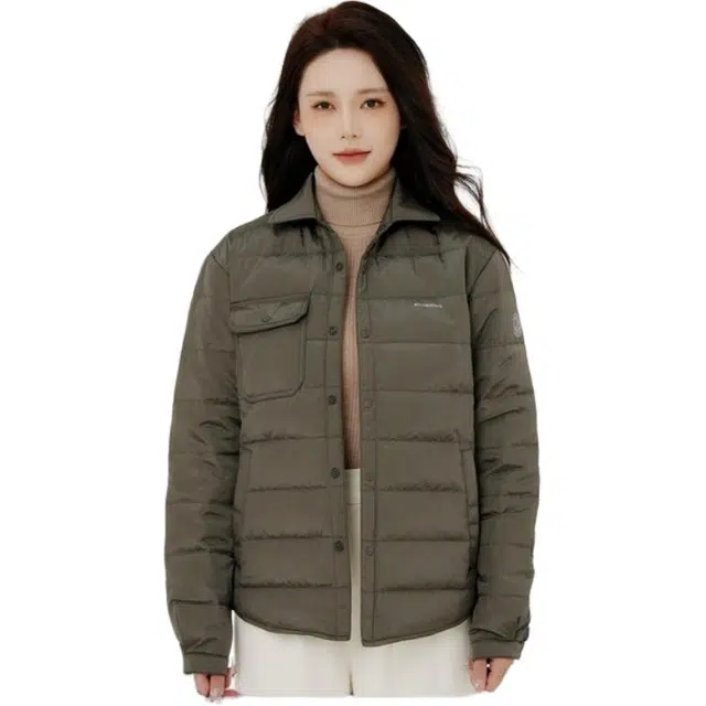 波司登 纯色修身简约翻领舒适时尚长袖羽绒服 女款