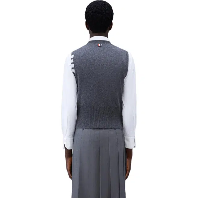 THOM BROWNE V
