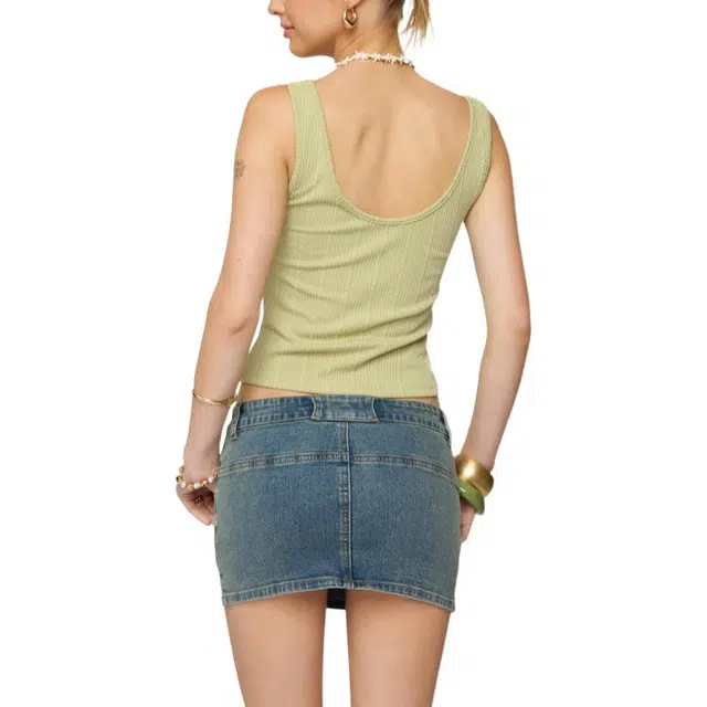 edikted Yarah Keyhole Textured Ribbed Tank Top