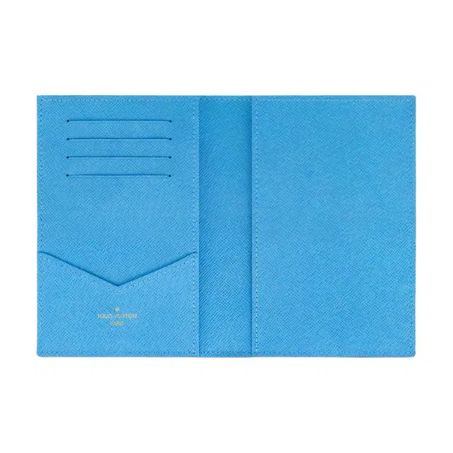 LOUIS VUITTON Passport