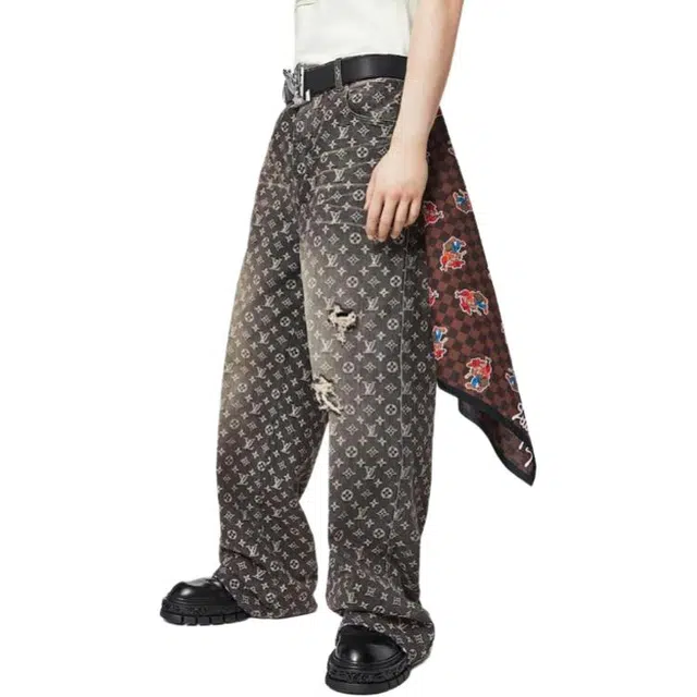 LOUIS VUITTON FW22 Logo