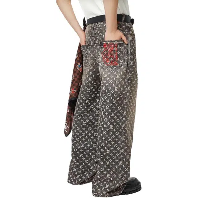 LOUIS VUITTON FW22 Logo