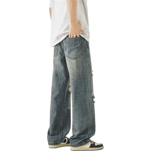 M JEANS STUDIOS 7