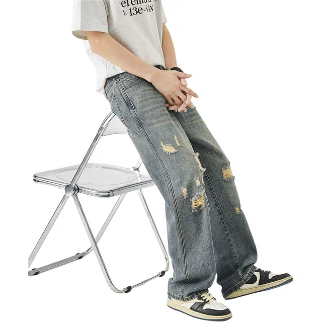 M JEANS STUDIOS 7