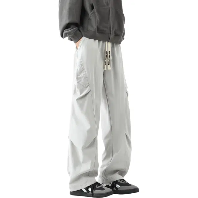 NINETEEN AUTUMN logo