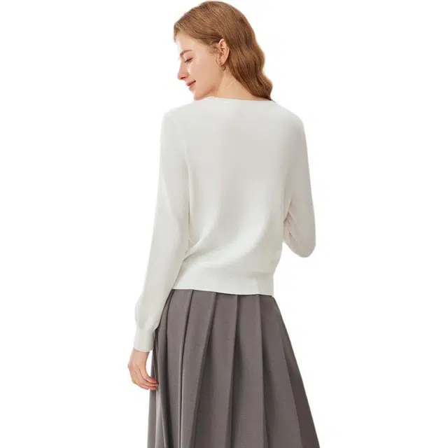 爱依服 休闲时尚简约法式针织衫 女款 白