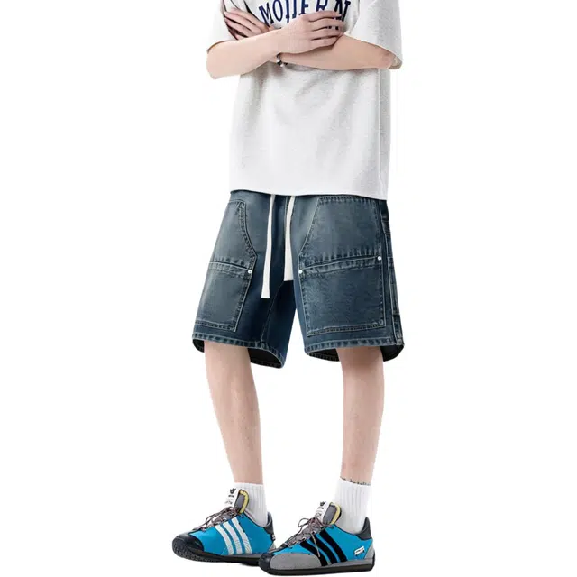 AWAO