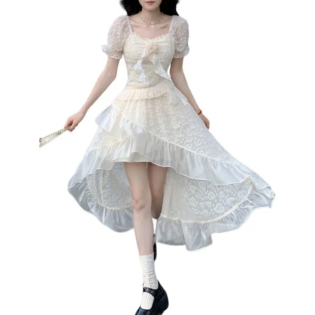 黛尔佳人 气质减龄花朵雪花绒拼接设计感裙摆短袖连衣裙 女款 杏色（带胸花）