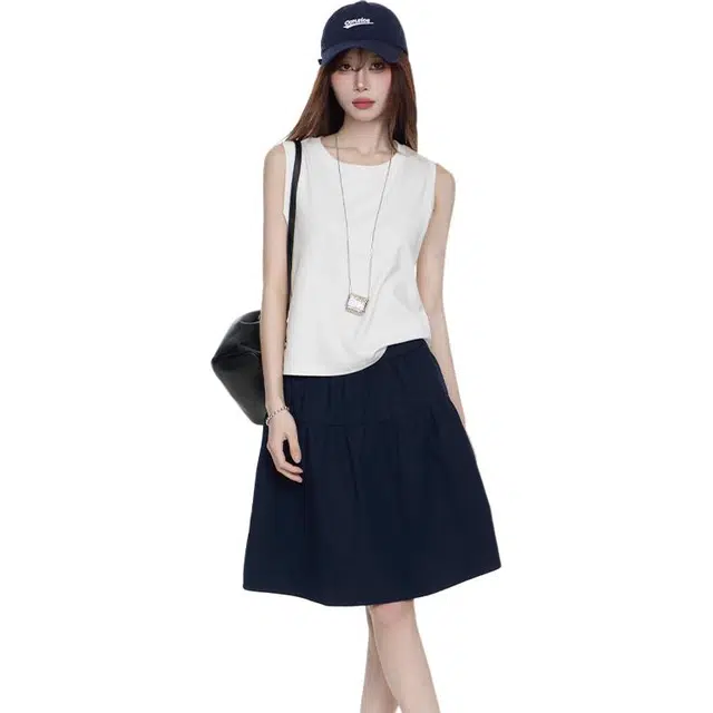 黑恐龙 遛弯神器设计感休闲圆领宽松小个子辣妹风简约打底上衣背心 女款